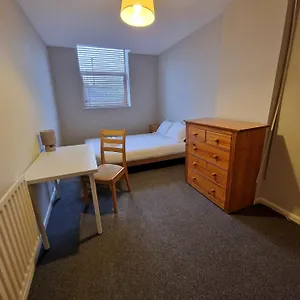 Portsmouth Road A Guest house Southampton