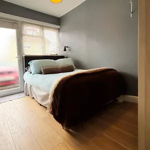 Shirley Apartments: Cozy Near Centre & Redbridge Station Southampton